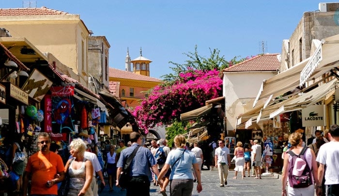 Αυξημένες από 30% εως… 300% οι κρατήσεις από τη ρωσική αγορά!