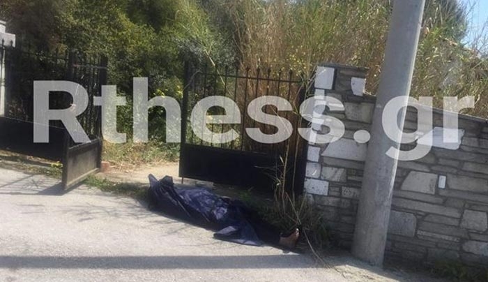 Αίσχος! Γραφείο τελετών «πέταξε» στο δρόμο σακούλα με πτώμα επειδή δεν πληρώθηκε...