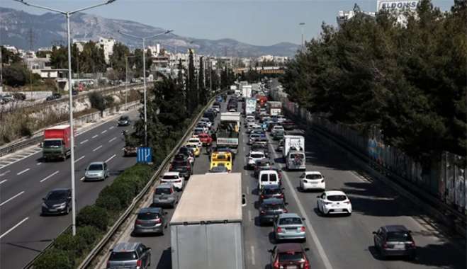 ΑΑΔΕ: Έρχονται "καμπάνες" για τα απλήρωτα τέλη κυκλοφορίας του 2020 - Ποιοι θα λάβουν ραβασάκια και ποιοι τη γλιτώνουν