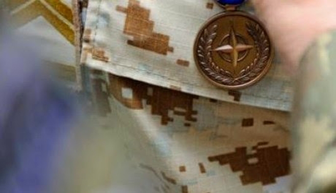 ΣΟΚ! Το ΝΑΤΟ αναγνωρίζει σε επίσημη τελετή την ΠΓΔΜ ως «Μακεδονία»!