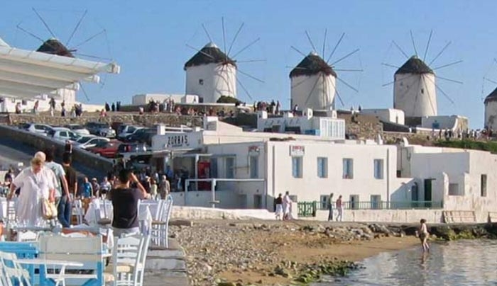 Συμμορία Ιταλών ξάφριζε ρολόγια από πλούσιους τουρίστες στην Μύκονο