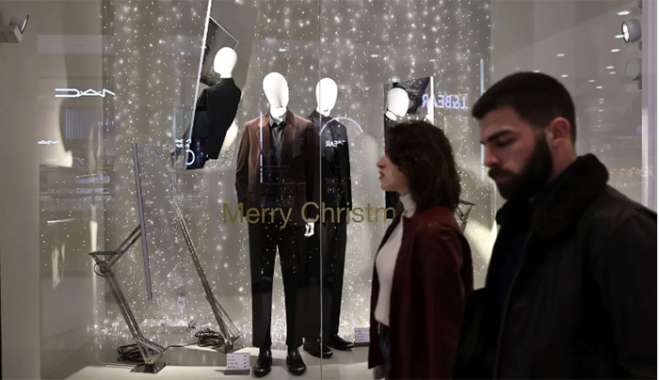 Εορταστικό ωράριο Χριστουγέννων: Ανοιχτά σήμερα Κυριακή τα εμπορικά καταστήματα