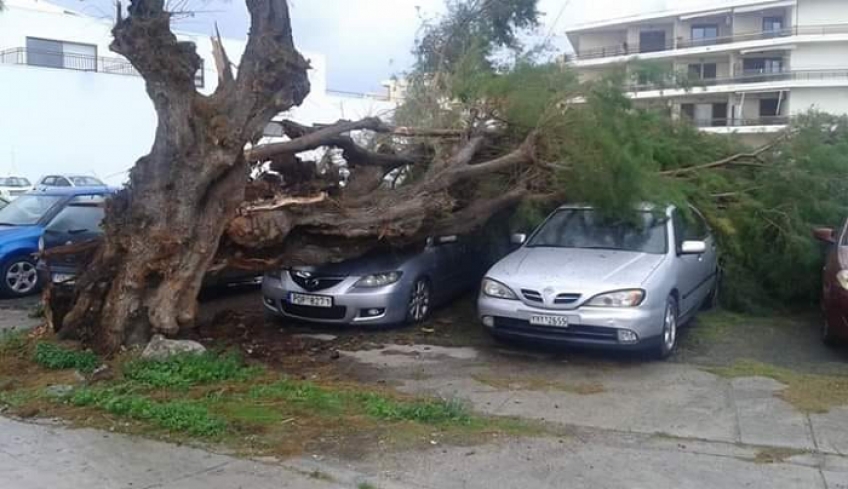 Ο “Γηρυόνης” πλήττει τα Δωδεκάνησα-Απαγόρευση απόπλου και καθήλωση αεροσκαφών