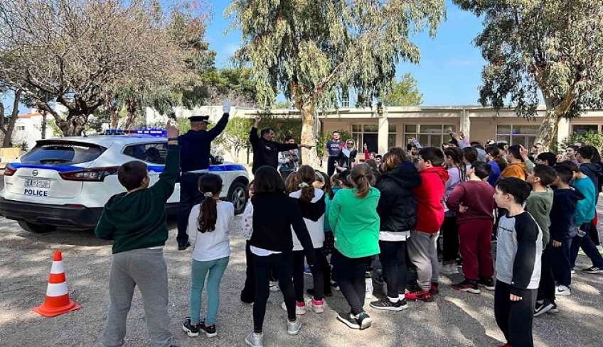 Στελέχη Αστυνομικών Υπηρεσιών Νοτίου Αιγαίου πραγματοποίησαν διαλέξεις και ενημερωτικές δράσεις