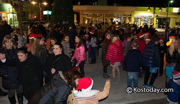 Άναμμα Χριστουγεννιάτικου δέντρου στο Ζηπάρι (Βίντεο &amp; Φωτό)