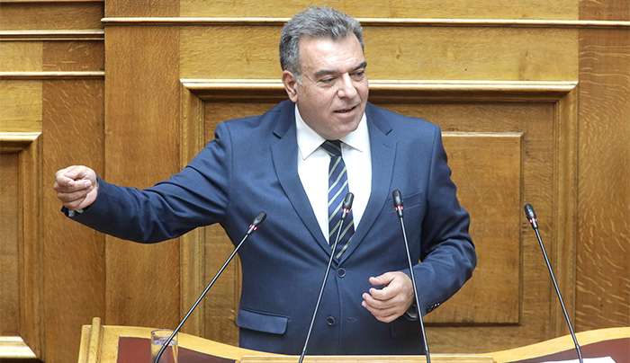 ΜΑΝΟΣ ΚΟΝΣΟΛΑΣ: «Να στηριχθεί η ζωή στα μικρά νησιά του Αιγαίου. Ειδικό καθεστώς για τους δημοσίους υπαλλήλους, συνυπηρέτηση εκπαιδευτικών που είναι σύζυγοι, νέες θέσεις εργασίας σε μικρούς νησιωτικούς δήμους»