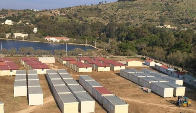 Προσφυγικό - Παπαναστάσης: Τα hotspots είναι γραφεία "συνεντεύξεων" -BINTEO