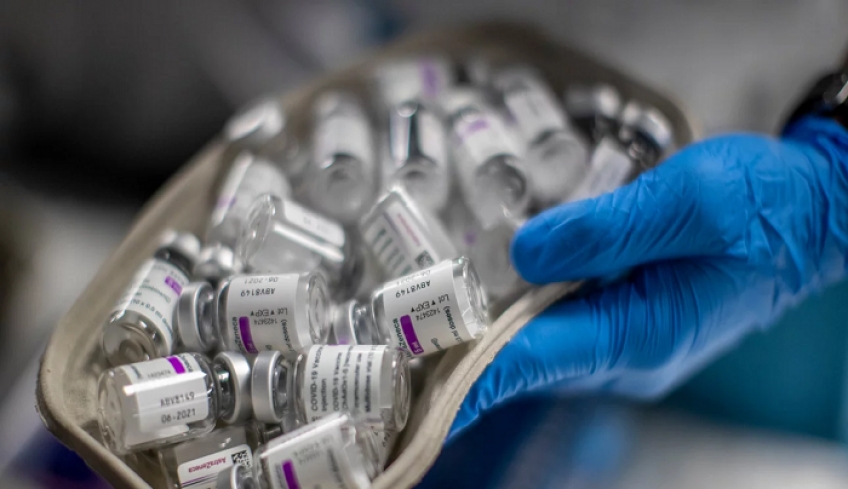 Εμβόλια Pfizer και AstraZeneca: Η προστασία απέναντι στη μετάλλαξη «Δέλτα» μειώνεται μετά από 90 ημέρες