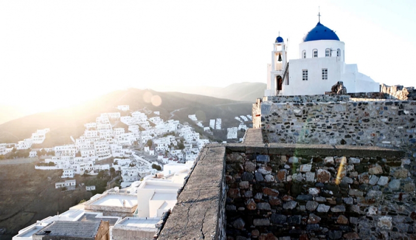Ζαχαράκη: Ο τουρισμός στην Ελλάδα ανοίγει στις 14 Μαΐου