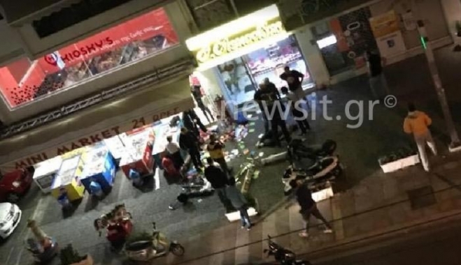Ντοκουμέντο: Ο ληστής του Παλαιού Φαλήρου πεσμένος στο έδαφος – Το χρονικό της ληστείας με τους πυροβολισμούς