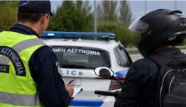 Ρόδος: Έγραψαν 80χρονη Για Κράνος – «Το Πρόστιμο Αντιστοιχεί Στη Μισή Τους Σύνταξη Και Σε 12 Θεραπείες Μου»