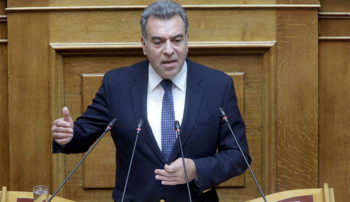 ΜΑΝΟΣ ΚΟΝΣΟΛΑΣ: «Δύο νέες θέσεις προσωπικού στο ΕΚΑΒ Καλύμνου με νέα προκήρυξη»