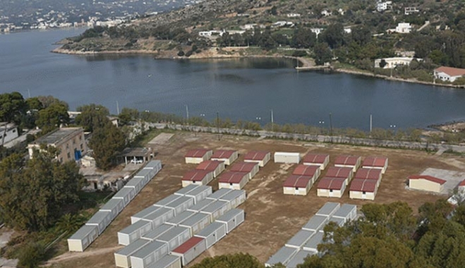 Εξετάζουν ξανά τη λύση των «πλωτών hotspot» για μετανάστες