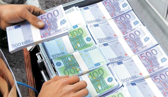 Ολες οι νέες αλλαγές στις τραπεζικές συναλλαγές λόγω capital controls - Ποιοι μπορούν να «σηκώσουν» έως 50.000 ευρώ