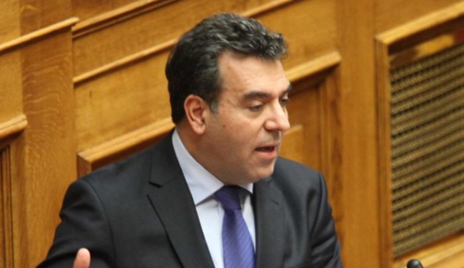 ΜΑΝΟΣ ΚΟΝΣΟΛΑΣ: «Να τοποθετηθεί άμεσα γιατρός στη Σύμη»