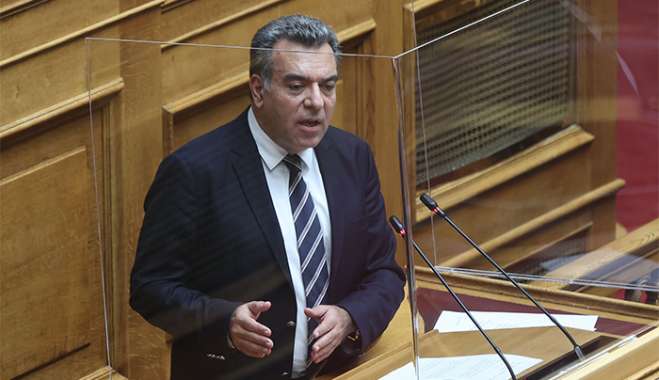 « Παρέμβαση του Μάνου Κόνσολα για τα προβλήματα υδροδότησης στα άνυδρα νησιά».