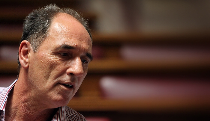 Σταθάκης: Καμία παροχή για νοικοκυριά με πάνω από 800 ή 900 ευρώ τον μήνα