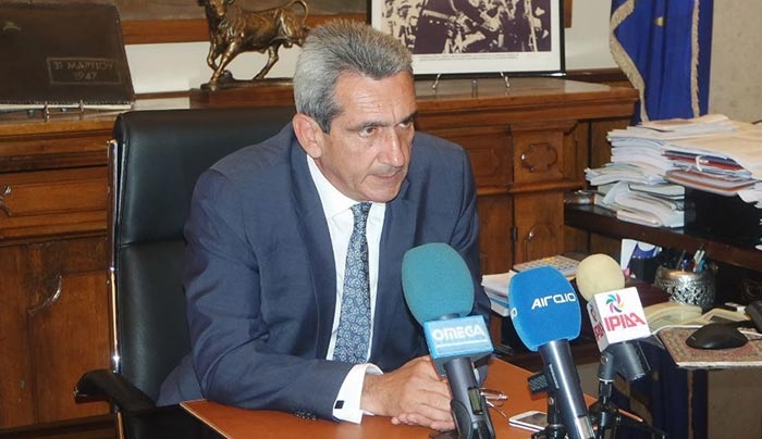 Ο Περιφερειάρχης δίνει λύση στο πρόβλημα των εξετάσεων υποψηφίων οδηγών