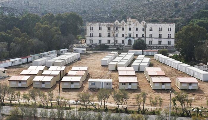 Συγκέντρωση διαμαρτυρίας για τη λειτουργία hot spot στη Λέρο. Μ. Κόλλιας: Αντιδρούν χωρίς να έχουν προτάσεις