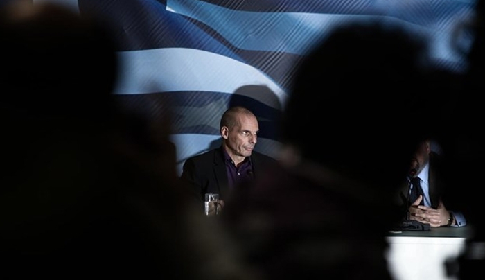 Σε "καραντίνα" ο Βαρουφάκης μέχρι τον Ιούνιο