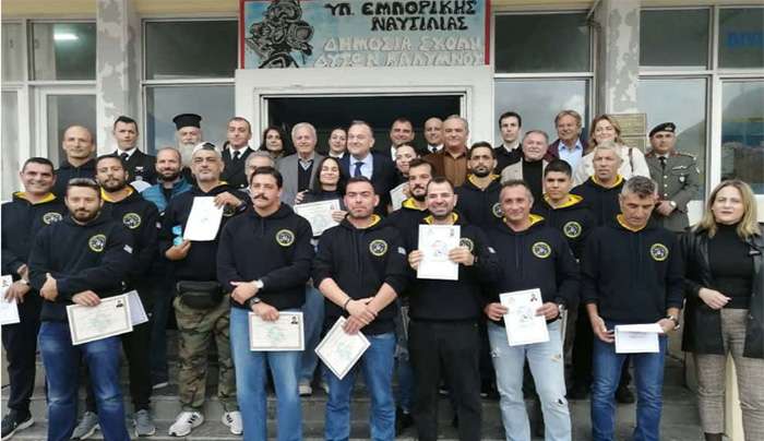 Η απονομή των πτυχίων στους σπουδαστές της Δημόσιας Σχολής Δυτών από τον Υφυπουργό Γιάννη Παππά (ΦΩΤΟ-ΒΙΝΤΕΟ)