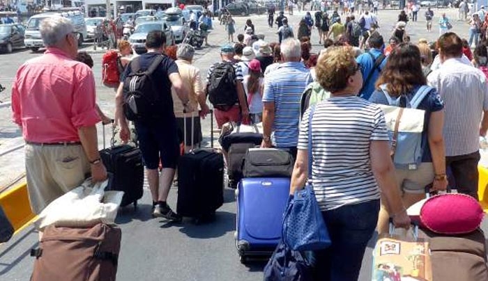 Επιστολή νησιωτών σε Τσίπρα-Τσακαλώτο: Ο μειωμένος ΦΠΑ δεν είναι προνόμιο, αλλά αντιστάθμισμα για τις δυσκολίες που αντιμετωπίζουμε