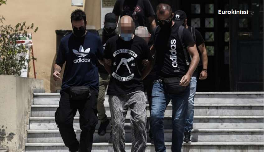 Ηλιούπολη: Αναστολή στην ποινή και ελεύθερος ο αστυνομικός- Καταδικάστηκε για μαστροπεία, αθώος για βιασμό