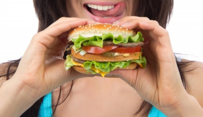Το fast food μας κάνει κυκλοθυμικούς