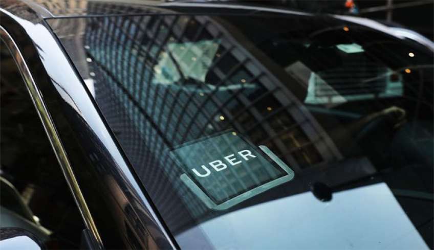 Η Uber φέρεται να σκέφτεται να αγοράσει την Expedia