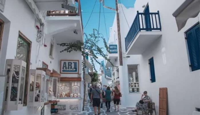 Τι προβλέπει ο κανονισμός για τη σχέση παροχών τουριστικών καταλυμάτων και πελατών - Αυστηρά πρόστιμα για τους παραβάτες
