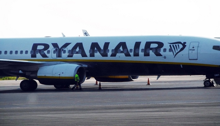 Ryanair: Πότε ξεκινούν τα 14 νέα δρομολόγια από και προς Ελλάδα