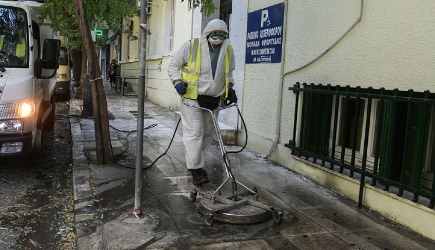 «Ζήτησαν να υπογράψουμε πως δεν φέρουν ευθύνη» - Καταγγελία μετά τα κρούσματα στο γηροκομείο στον Άγιο Παντελεήμονα