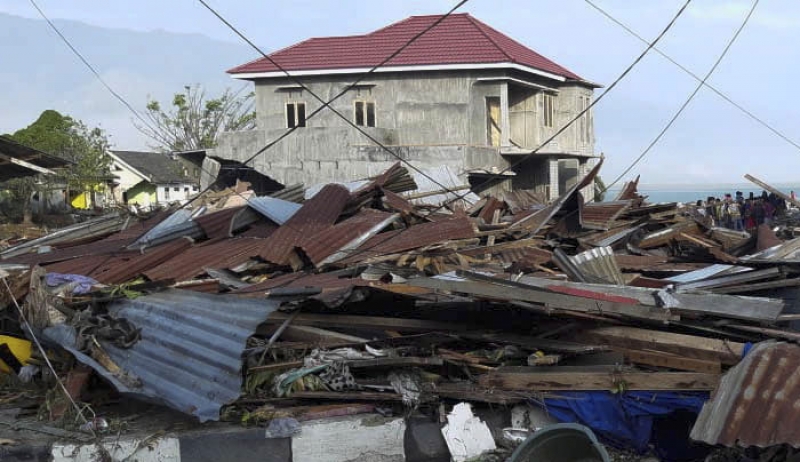 Ανείπωτη τραγωδία στην Ινδονησία: Τουλάχιστον 384 νεκροί από το τσουνάμι [βίντεο]