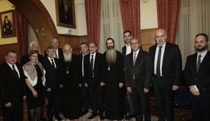 Με τους Περιφερειάρχες δείπνησε ο Αρχιεπίσκοπος Ιερώνυμος