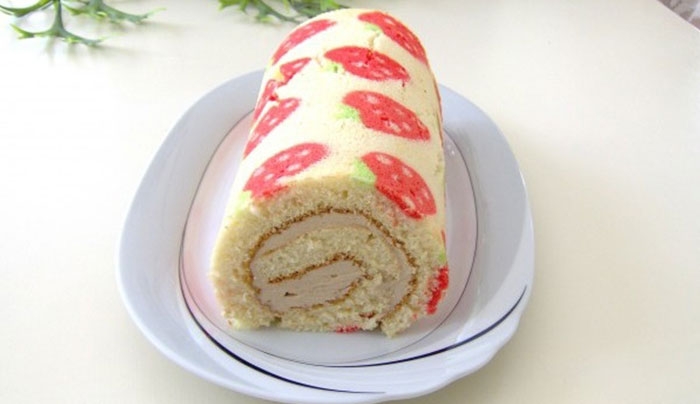 Συνταγή για swiss roll με ντεκόρ φράουλας!