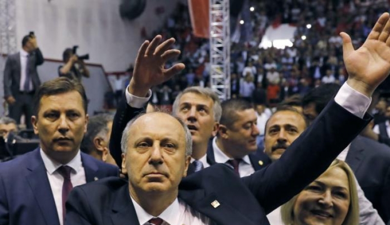 Μουχαρέμ Ιντσέ: Ο δεινός ρήτορας που θα σταθεί απέναντι στον Ερντογάν