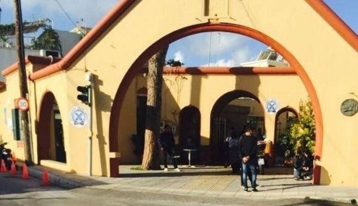 Βγήκαν… μαχαίρια στη Ρόδο για ασήμαντη αφορμή