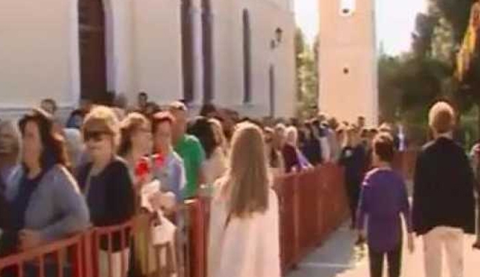 Στην «ουρά» χιλιάδες πιστοί για τα ιερά λείψανα της Αγίας Βαρβάρας (βίντεο)