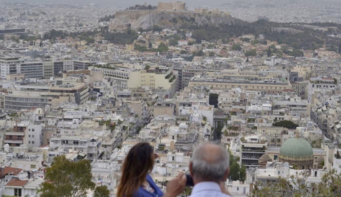 Η αφρικανική σκόνη "σκέπασε" την Ελλάδα - ΦΩΤΟ