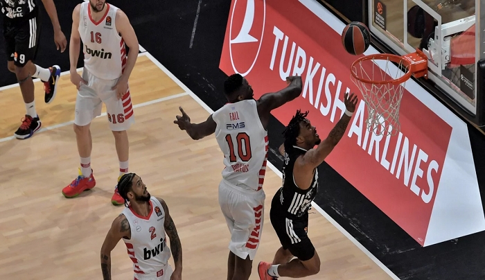 Euroleague: Ο Ολυμπιακός «κλείδωσε» την τετράδα -Επικράτησε της Βιλερμπάν εκτός έδρας με 80-94