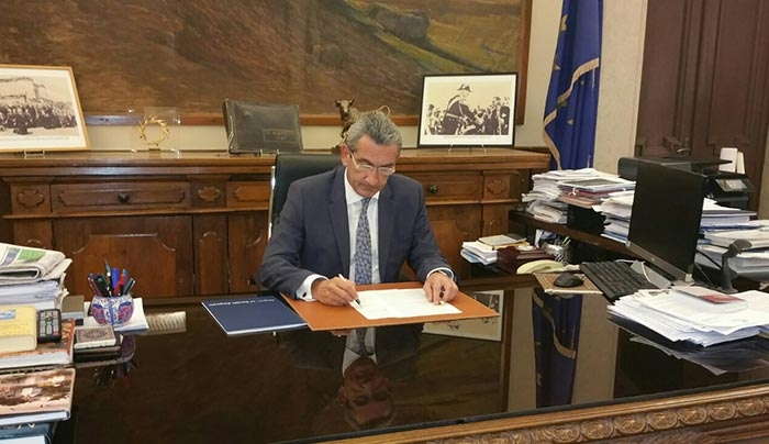 Ασθενοφόρα του ΕΚΑΒ και Πυροσβεστικά Οχήματα στα νησιά, με χρηματοδότηση από την Περιφέρεια Νοτίου Αιγαίου