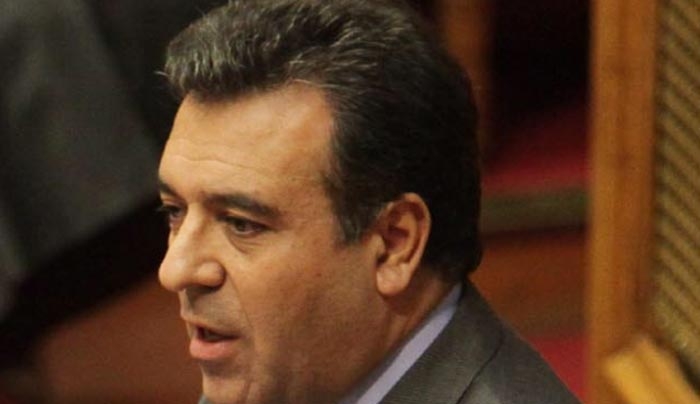 ΜΑΝΟΣ ΚΟΝΣΟΛΑΣ: «Η κυβέρνηση λειτουργεί με όρους δημιουργικής λογιστικής στο ζήτημα των τουριστικών αφίξεων»