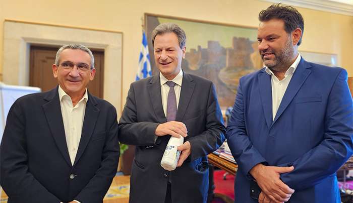 Θεόδωρος Σκυλακάκης από τη Ρόδο: «Τον Σεπτέμβριο στον “αέρα” το έργο της ηλεκτρικής διασύνδεσης της Δωδεκανήσου»