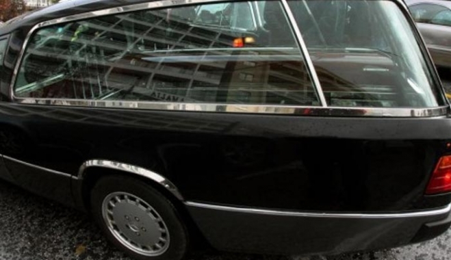 Ηλεία: Το μακάβριο τροχαίο έκρυβε ''ένοχα'' μυστικά - Το φέρετρο, τα τσίπουρα και οι συγγενείς του νεκρού!