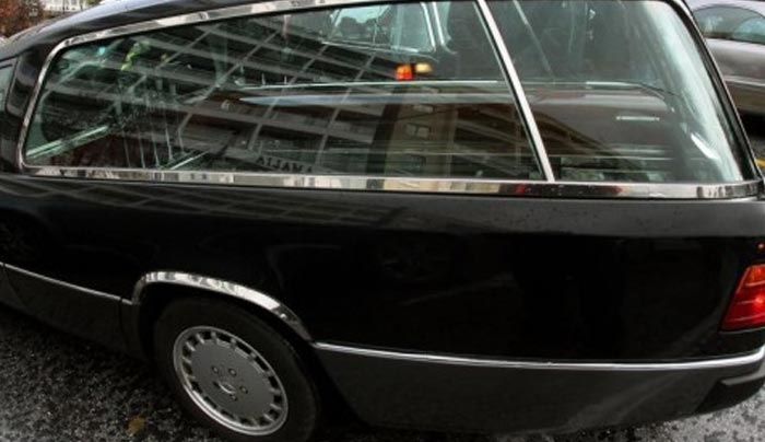 Ηλεία: Το μακάβριο τροχαίο έκρυβε ''ένοχα'' μυστικά - Το φέρετρο, τα τσίπουρα και οι συγγενείς του νεκρού!