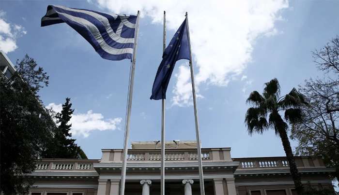 Το νέο πολιτικό σκηνικό, το Μαξίμου και το εκκρεμές των εκλογών