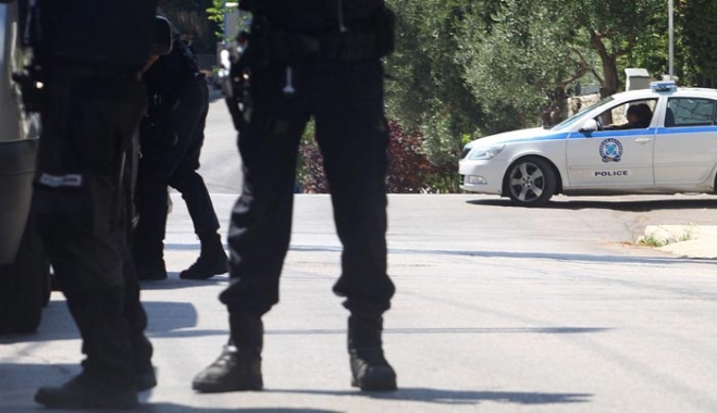 ''Είμαι ο δολοφόνος 4 ανθρώπων'' - Η απειλή, ληστεία και το γδύσιμο μαθητών σε παγκάκι στη Λάρισα