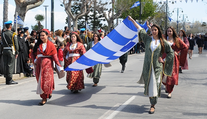 Εντυπωσιακή η παρέλαση για τον εορτασμό της 25ης Μαρτίου (ΦΩΤΟ)