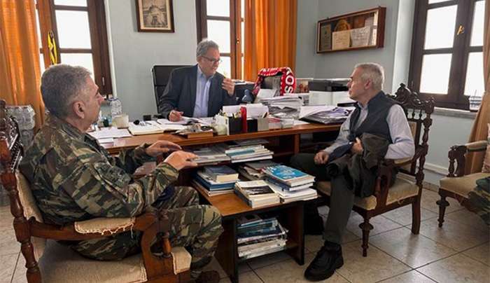 Τη Νίσυρο επισκέφθηκε ο Υφυπουργός Εθνικής Άμυνας κ. Θανάσης Δαβάκης – Εποικοδομητική συνάντηση με τον Δήμαρχο για το νέο λιμάνι και την ανάδειξη του Γεωπάρκου της UNESCO