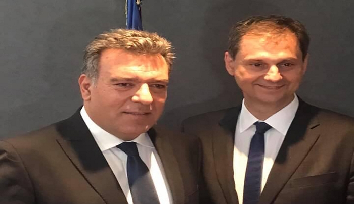 Σε καραντίνα ο Χάρης Θεοχάρης και Μάνος Κόνσολας